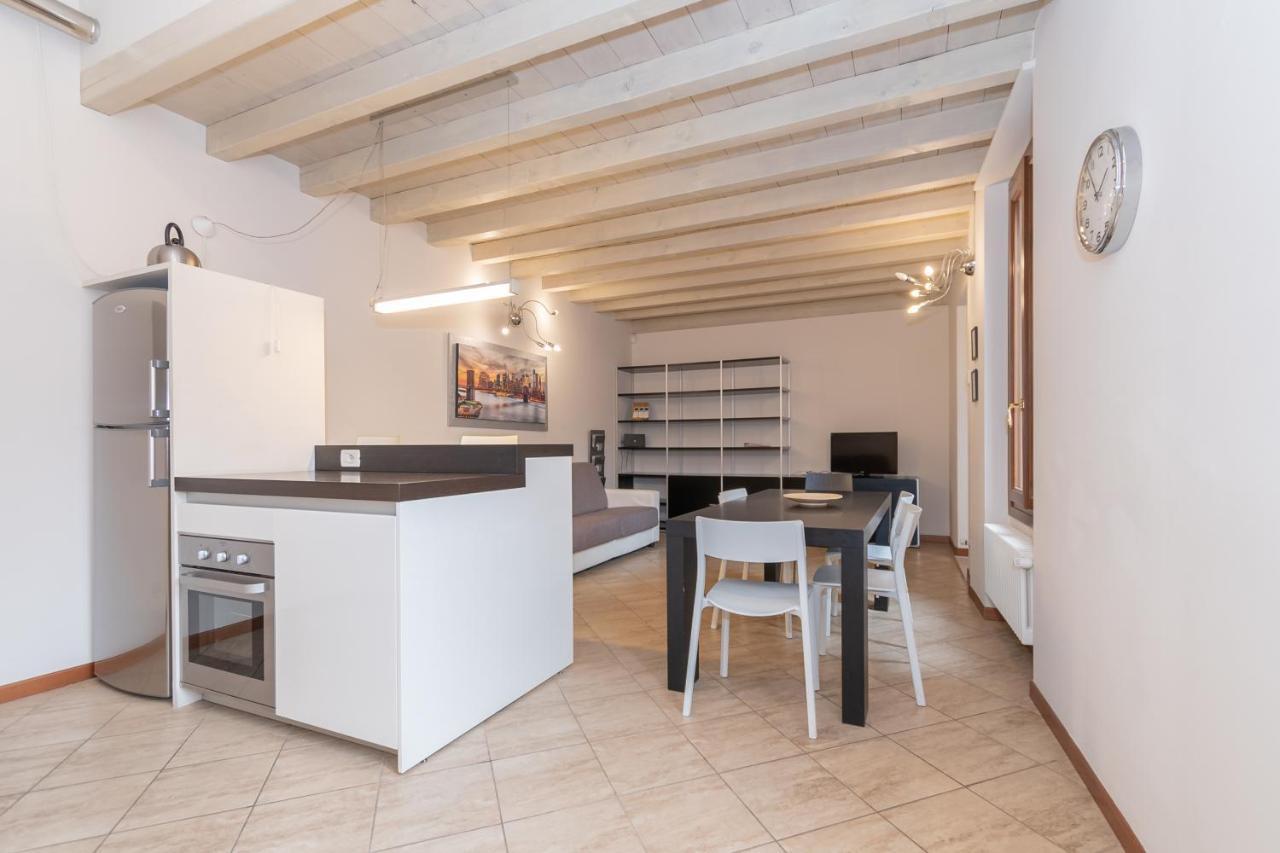 Trilocale Rua Sovera 85 - F&L Aparment Бреша Екстериор снимка
