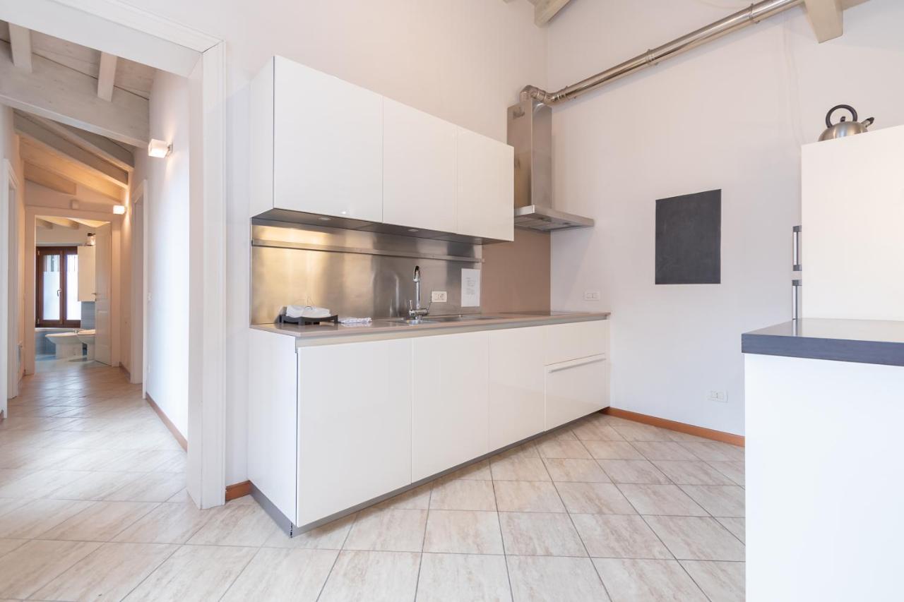 Trilocale Rua Sovera 85 - F&L Aparment Бреша Екстериор снимка