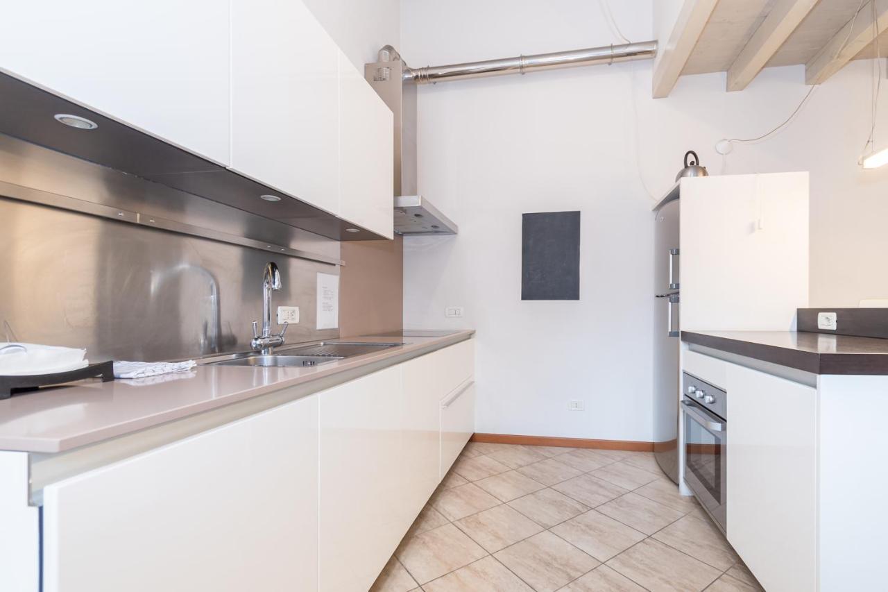 Trilocale Rua Sovera 85 - F&L Aparment Бреша Екстериор снимка