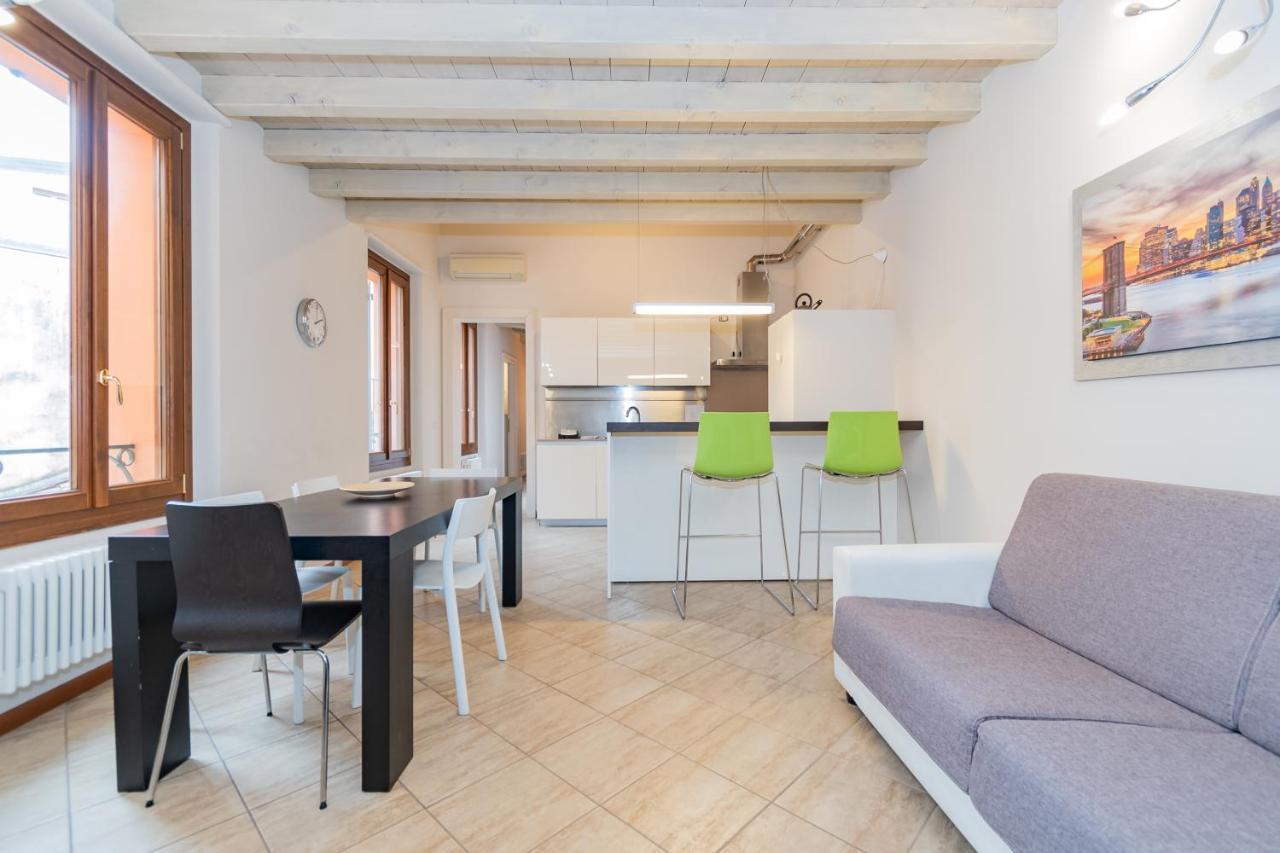 Trilocale Rua Sovera 85 - F&L Aparment Бреша Екстериор снимка